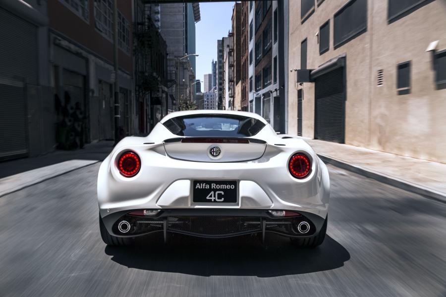  Alfa Romeo 4C Launch Edition (960) 2015 года  (NA) (фото 14 из 44)